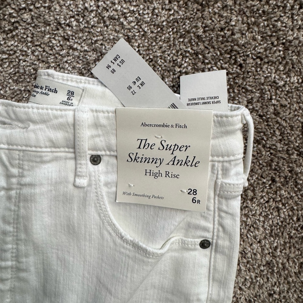 Abercrombie & Fitch Cream Super Skinny Ankle Jeans